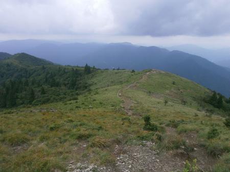 気持よく歩いてきた武奈ヶ岳の稜線