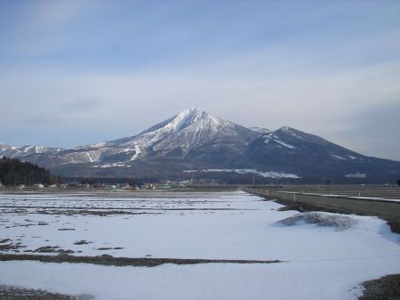数年前に猪苗代から撮影した磐梯山の山容。思い出深く憧れの山