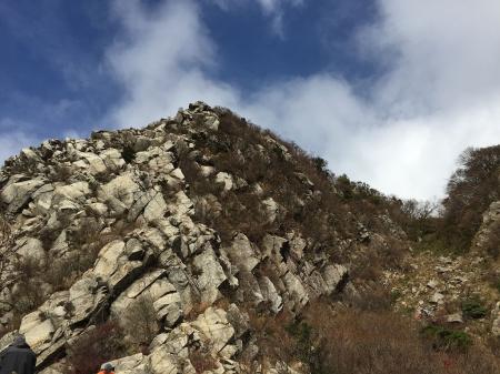 鎌ヶ岳への登りは岩場