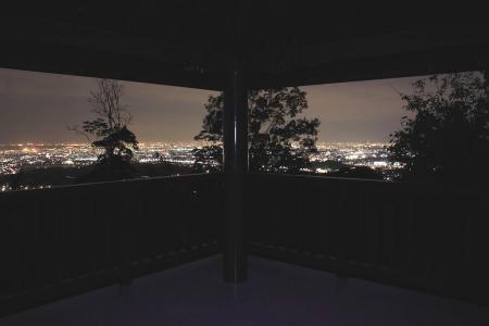 展望台の東屋からの夜景