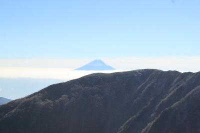 富士山が顔を出した