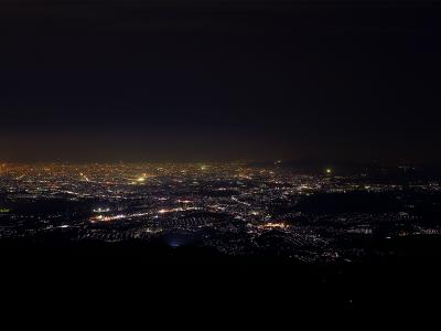 河内長野市や富田林市から北側の夜景。やはり生駒山があんなに小さく見えるのは不思議だった