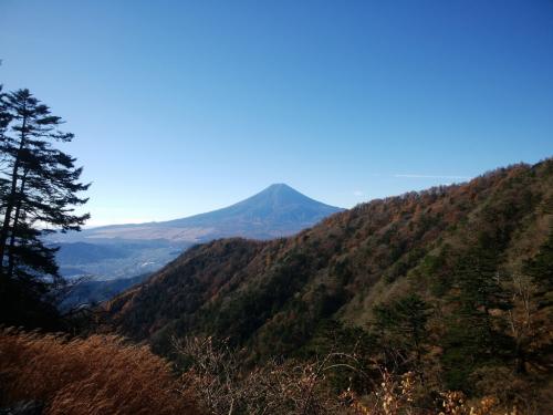 二日目にしても雲一つない晴天で富士山を眺める