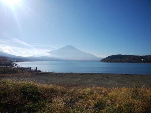 帰りに山中湖に立ち寄り湖と富士山を撮影